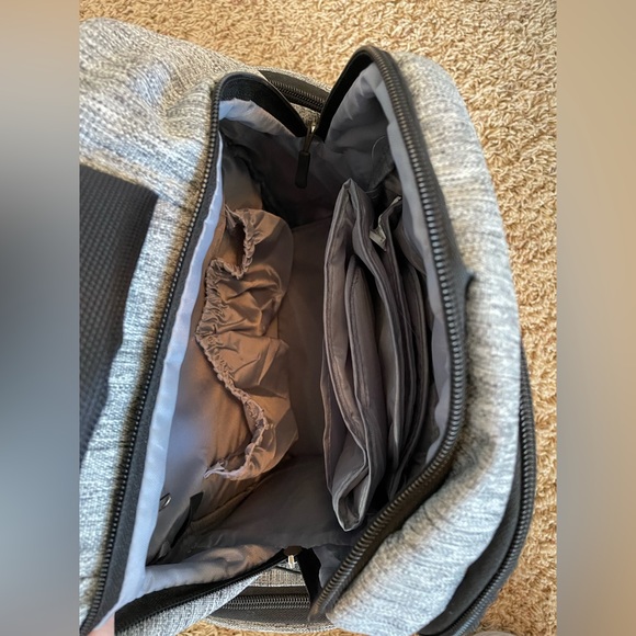 Brand new Eddie Bauer Diaper Bag - Picture 3 of 3